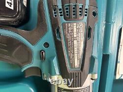 Makita XT263M 18-Volt 4.0Ah 2-Tool Impact Driver and Drill Driver Combo OFS