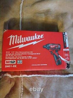Milwaukee 2401-22 M12 Lithium-Ion 12V Sub-Compact Driver Drill Kit