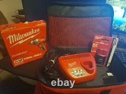 Milwaukee 2455-20 M12 NO-HUB Coupling Drill Driver With Case And Charger Battery