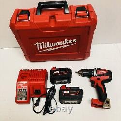 MILWAUKEE 2801-22CT M18 1/2 Ensemble de perceuse/visseuse compacte sans balais