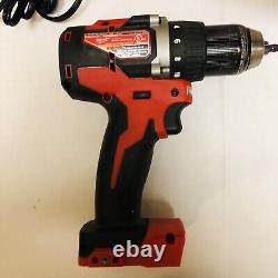 MILWAUKEE 2801-22CT M18 1/2 Ensemble de perceuse/visseuse compacte sans balais