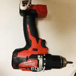 MILWAUKEE 2801-22CT M18 1/2 Ensemble de perceuse/visseuse compacte sans balais