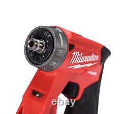 Milwaukee 2505-20 Perceuse-visseuse d'installation 12V 3/8 avec 4 têtes d'outil (outil uniquement)