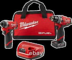 Milwaukee Hammer Drill Impact Driver Combo Tool Kit Chargeur De Batterie 2598-22 Nouveau