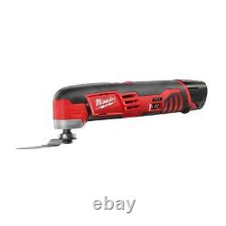 Milwaukee Power Tool Combo Kit 12-v Deux 1.5 Ah Batteries Charger Cordless 4-tool